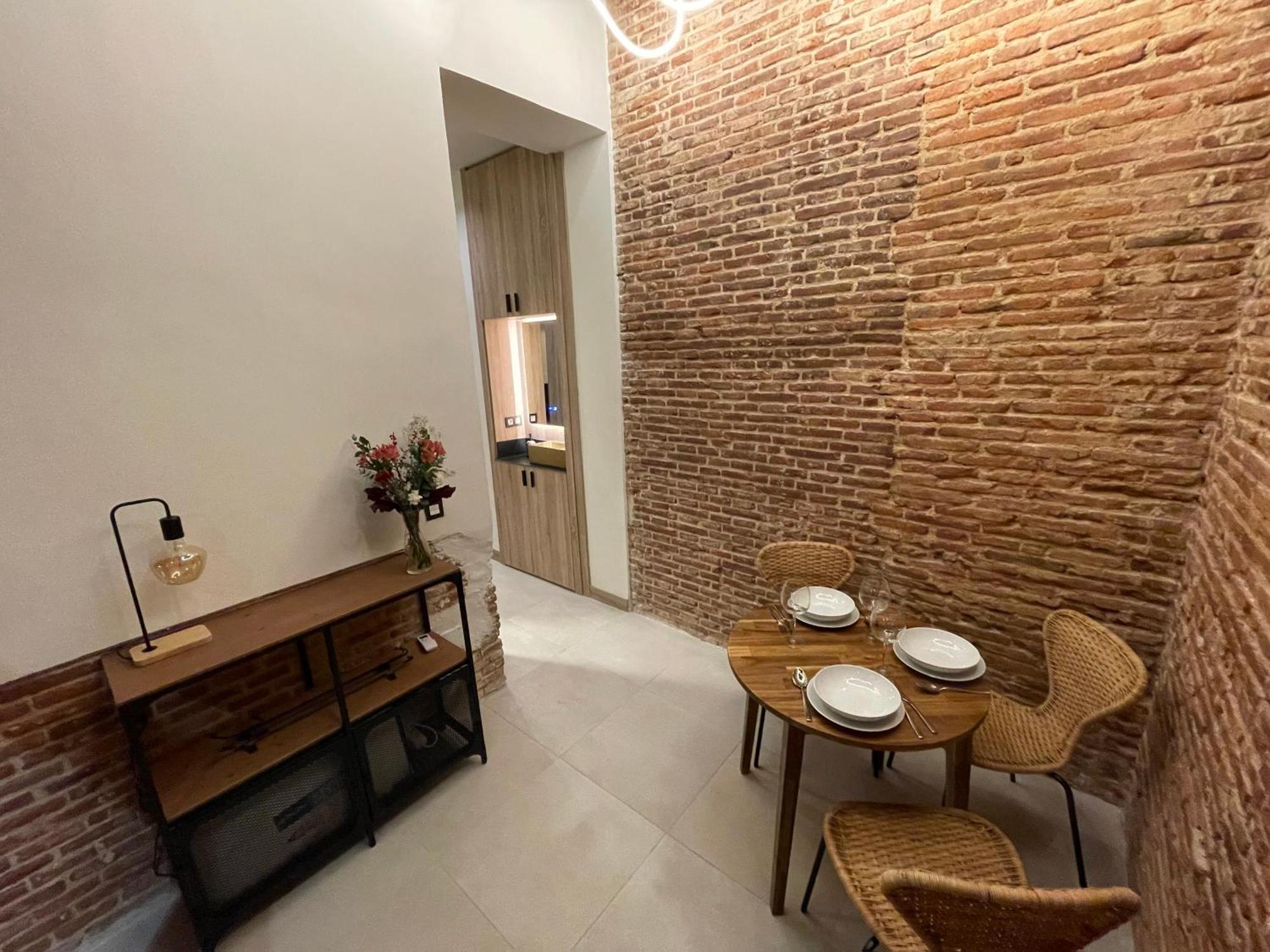 Apartamento Moderno En Edificio Historico Madrid Luaran gambar