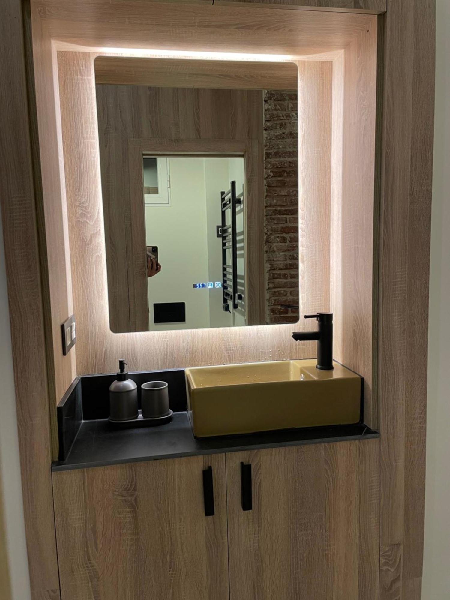 Apartamento Moderno En Edificio Historico Madrid Luaran gambar